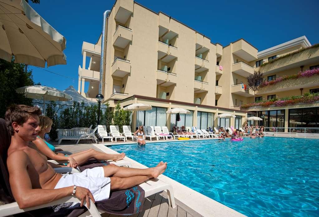 Park Hotel Kursaal Misano Adriatico Facilidades foto